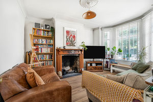 Lounge- click for photo gallery